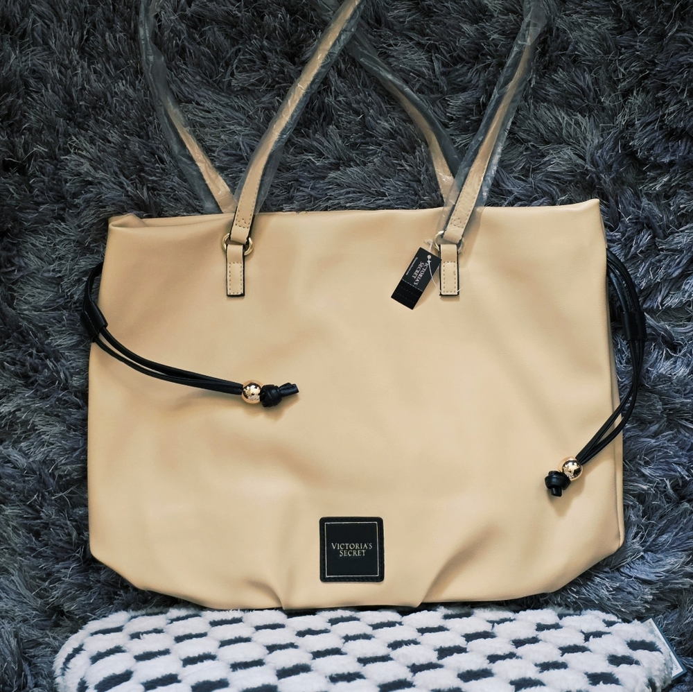 NWT Victorias Secret Cinch Top Tote Bare Faux Leather Shoulder Bag Purse Wallet!